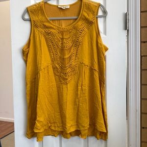 NWOT, size large Summer top.